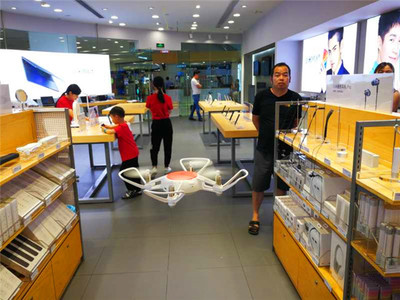 张家界中商购物广场小米之家新零售体验店6月9日盛大开业，引领智慧消费新潮流